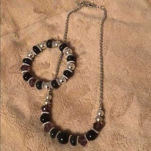Necklace and bracelet set